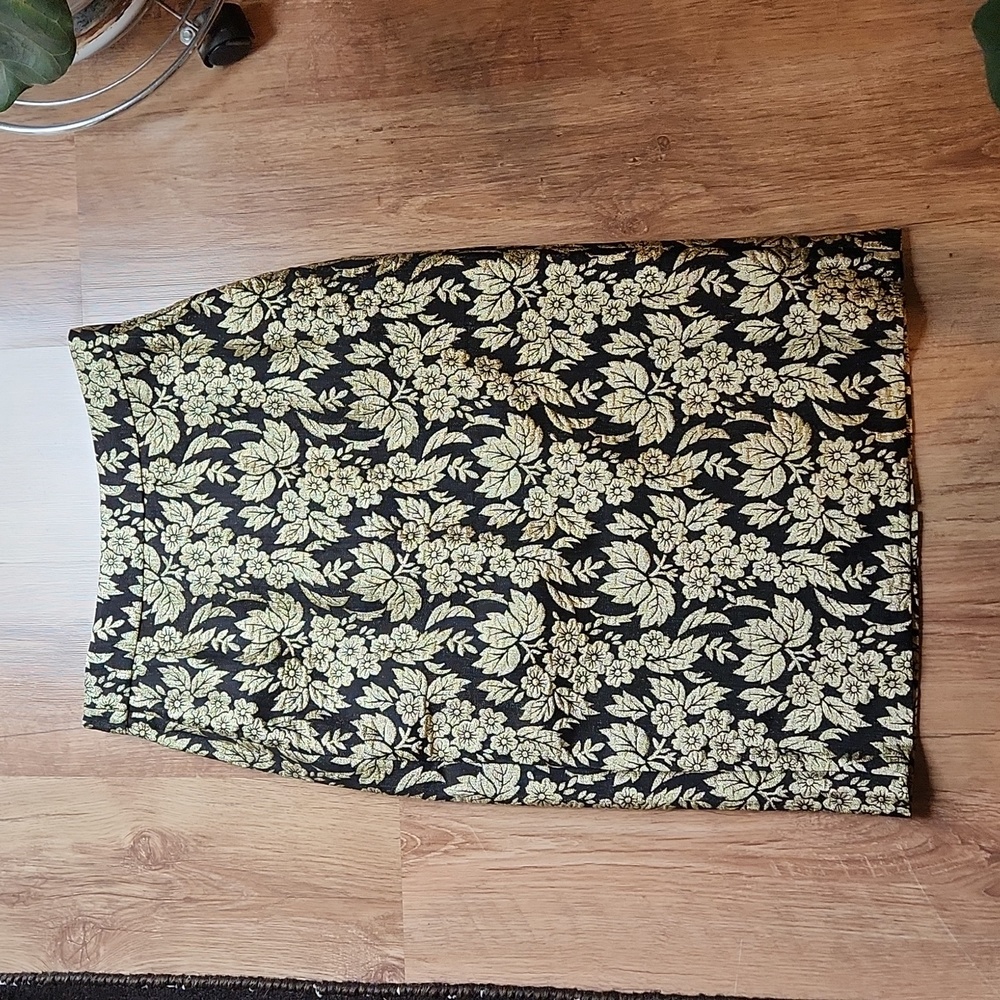 NEW J.Crew Gold/Black Holiday skirt size 4